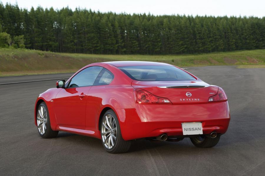  Nissan Skyline Coupe 2008 года  (фото 17 из 66)